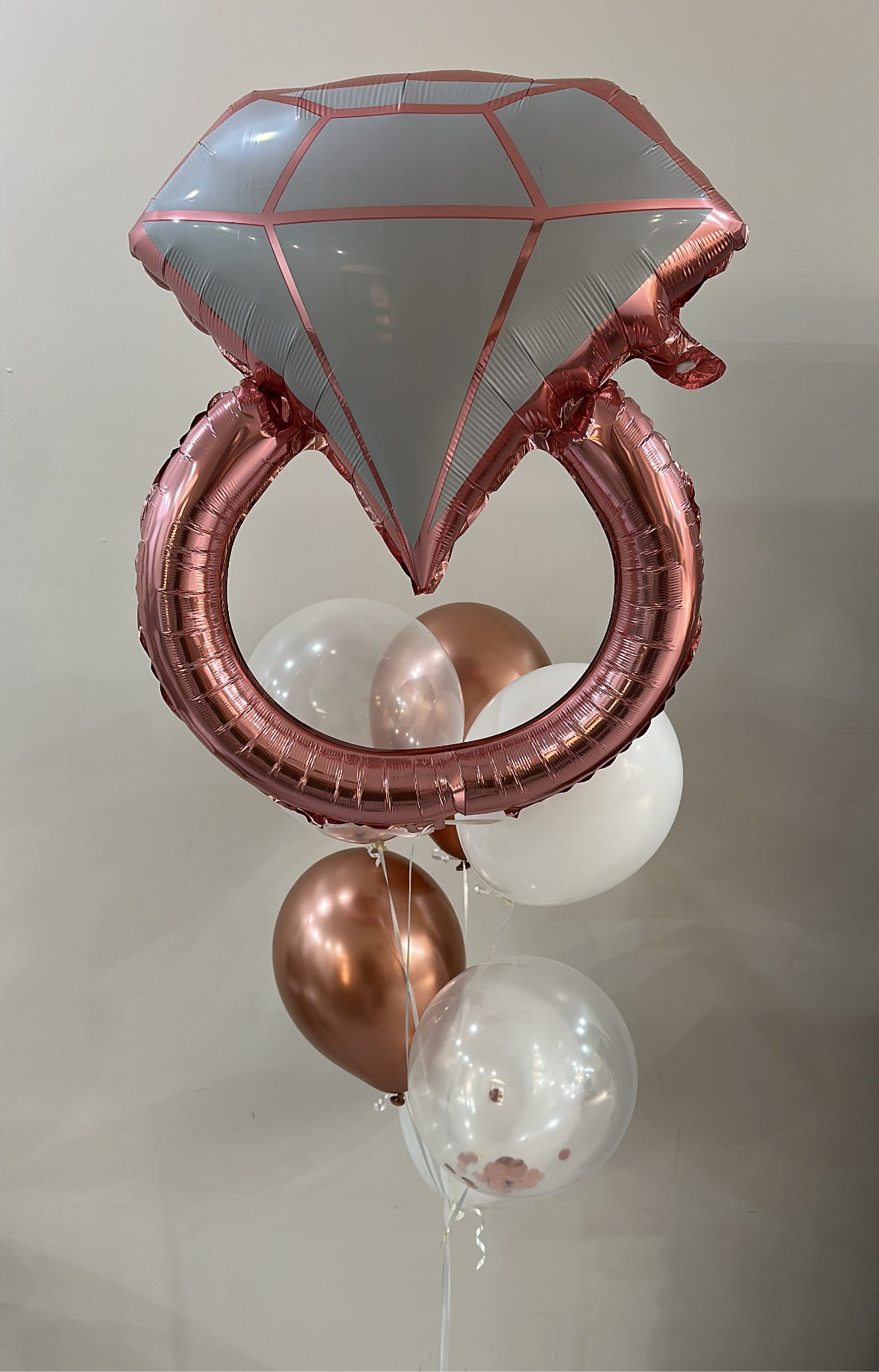 Diamond Ring, helium balloon